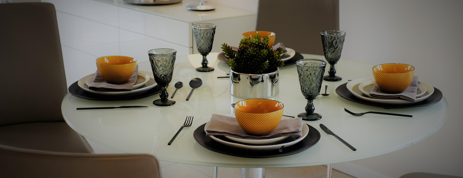 Home Kitchen -Home Kitchen dining table 4037299 1920